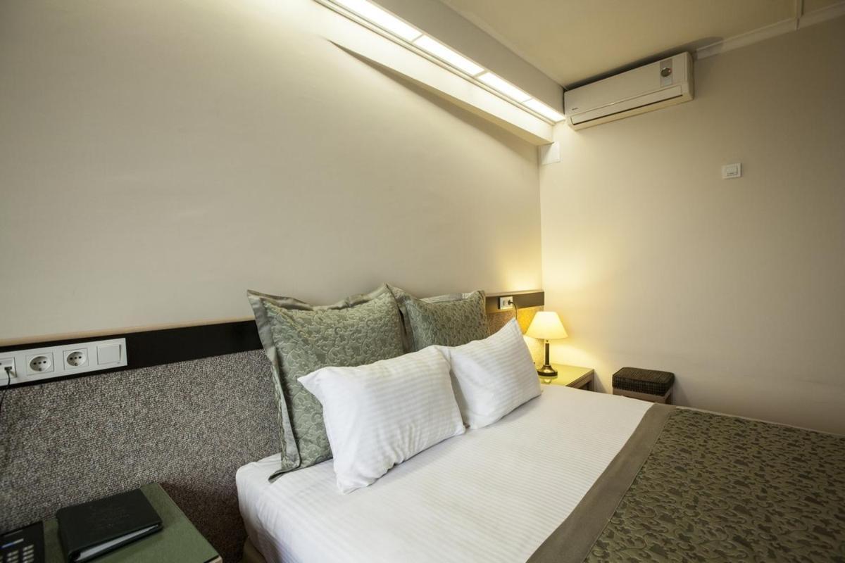 Kadikoey Rihtim Hotel Istanbul Exterior photo