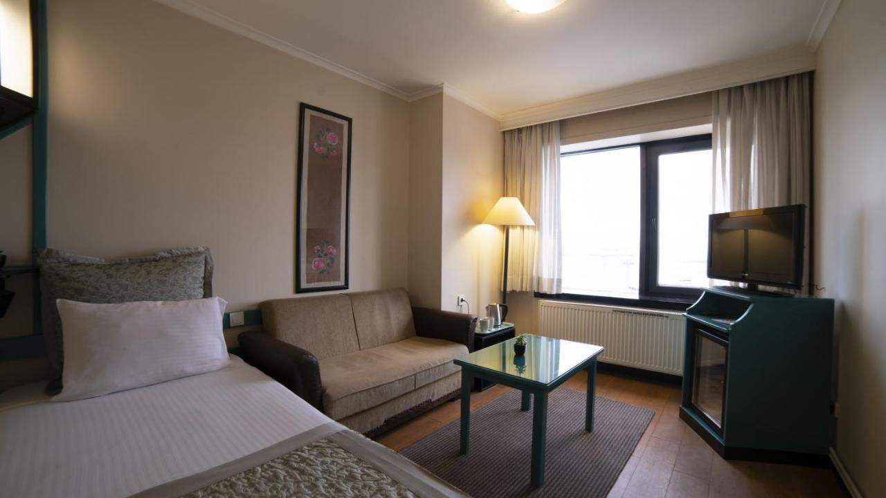Kadikoey Rihtim Hotel Istanbul Exterior photo